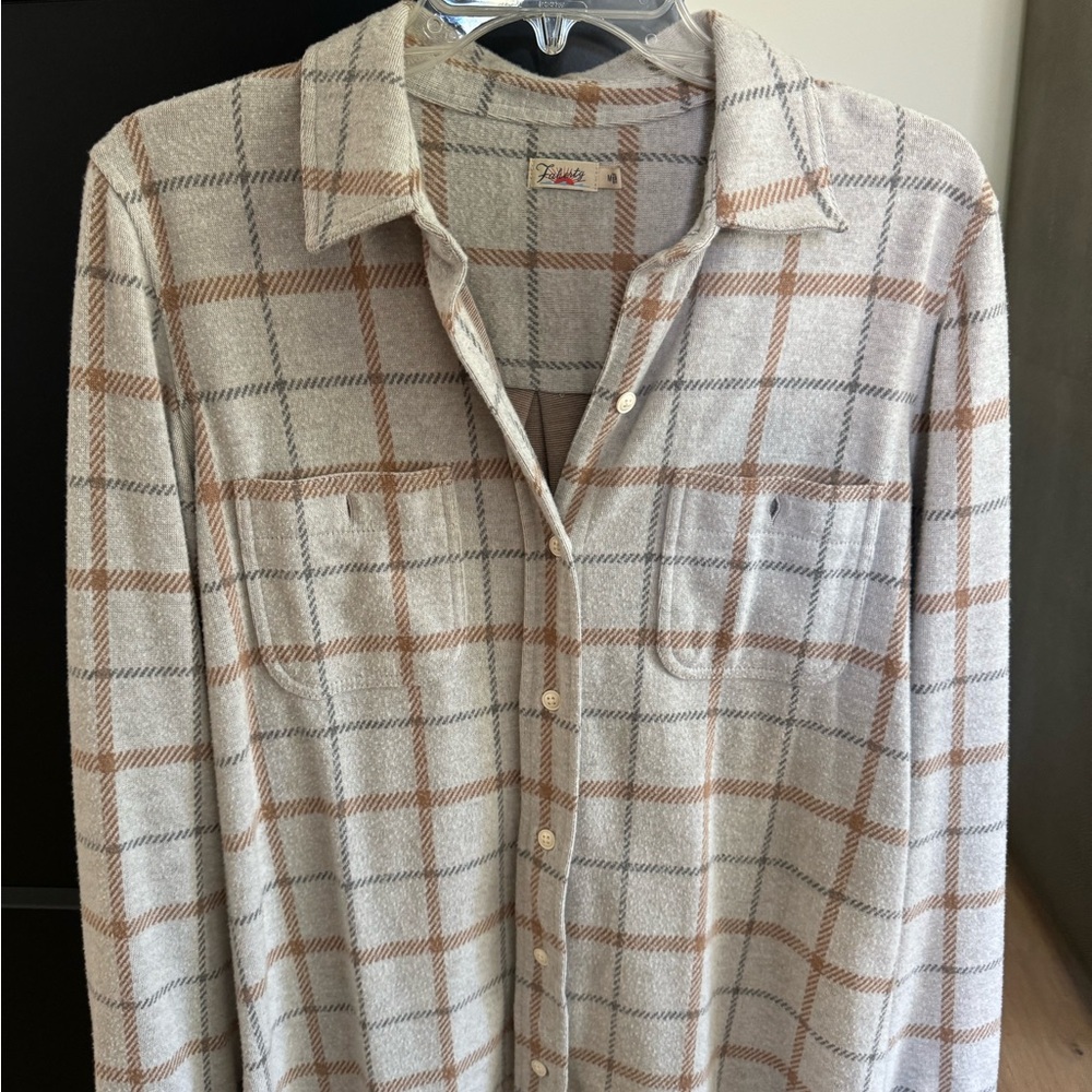 Women’s Faherty Legend Sweater Shirt size M EUC